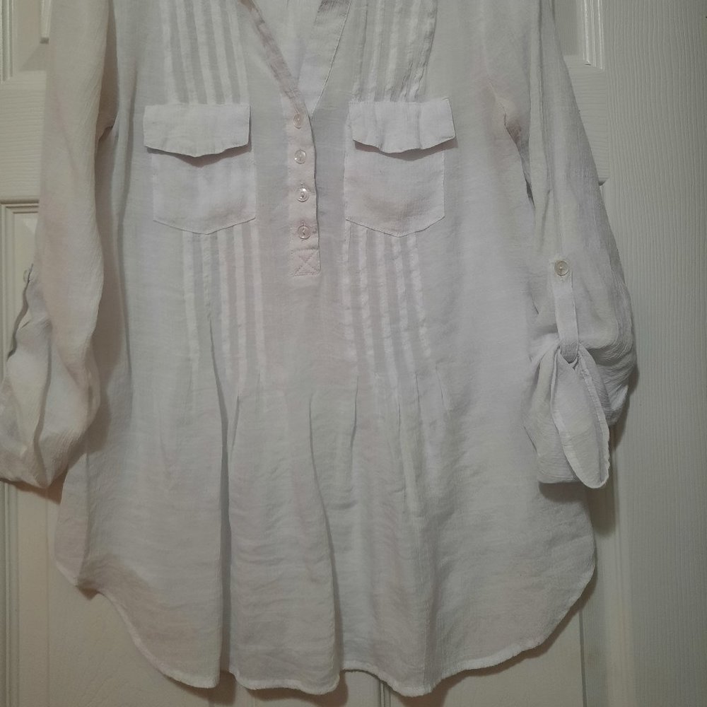 Zac & Rachel White Blouse - Size Small - Picture 2 of 9